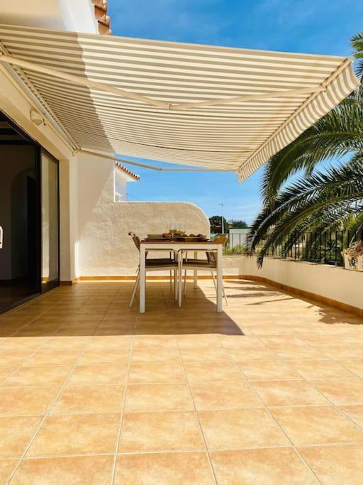 Villa With Private Pool And Close To The Beach 卡尔佩 外观 照片