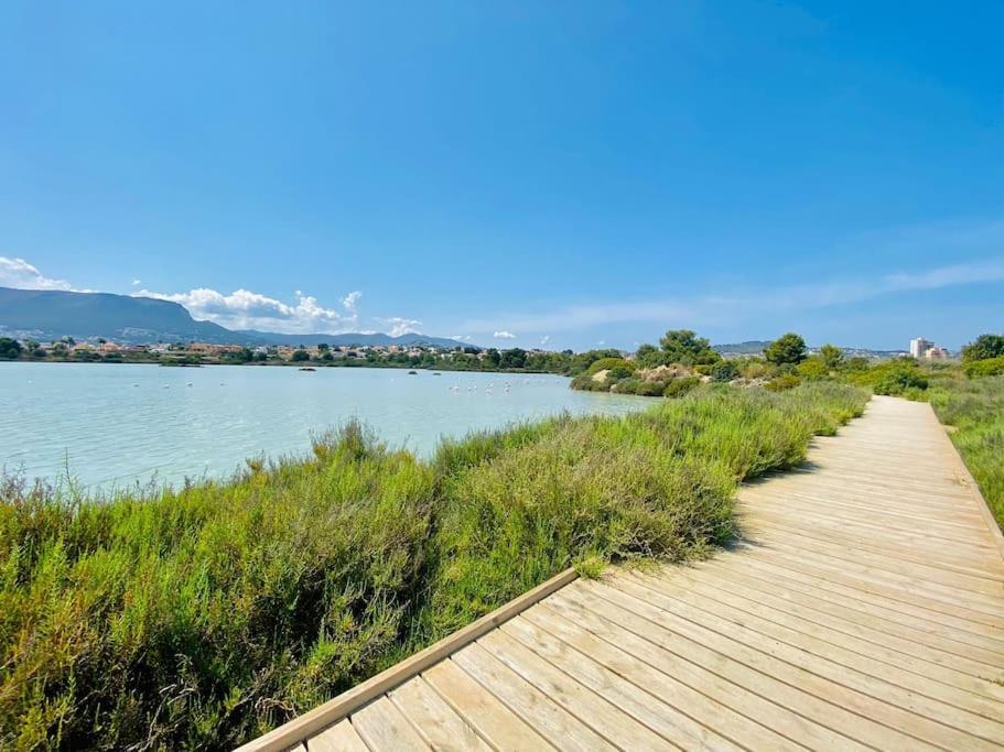 Villa With Private Pool And Close To The Beach 卡尔佩 外观 照片