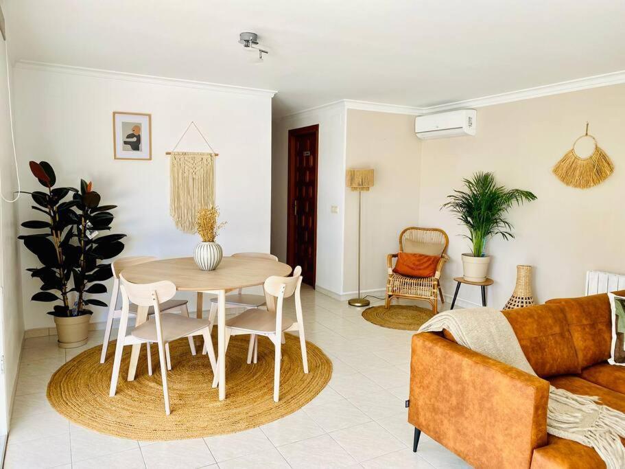 Villa With Private Pool And Close To The Beach 卡尔佩 外观 照片