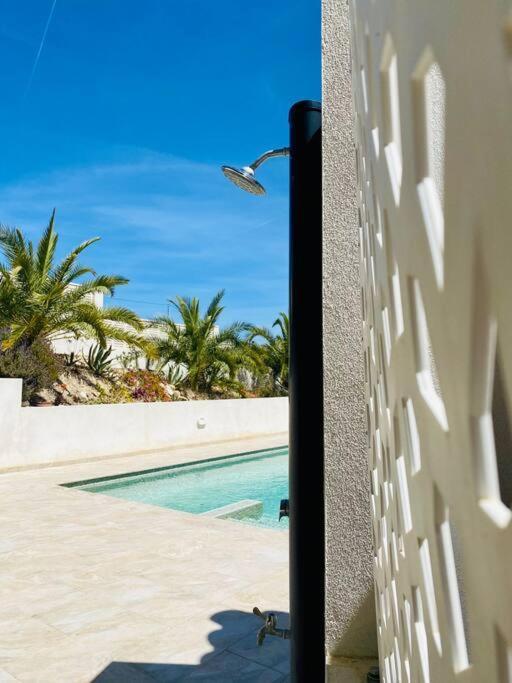 Villa With Private Pool And Close To The Beach 卡尔佩 外观 照片