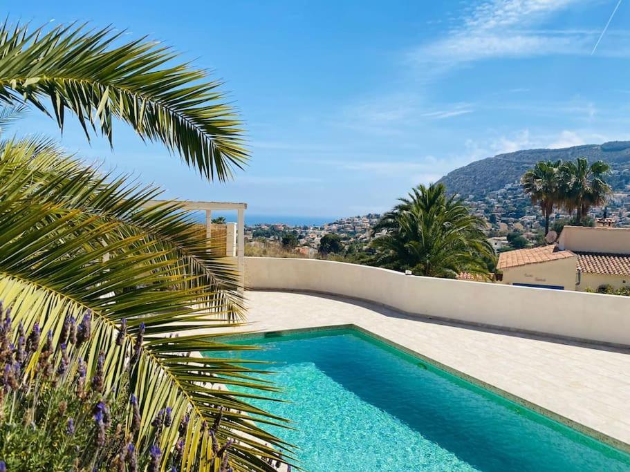 Villa With Private Pool And Close To The Beach 卡尔佩 外观 照片