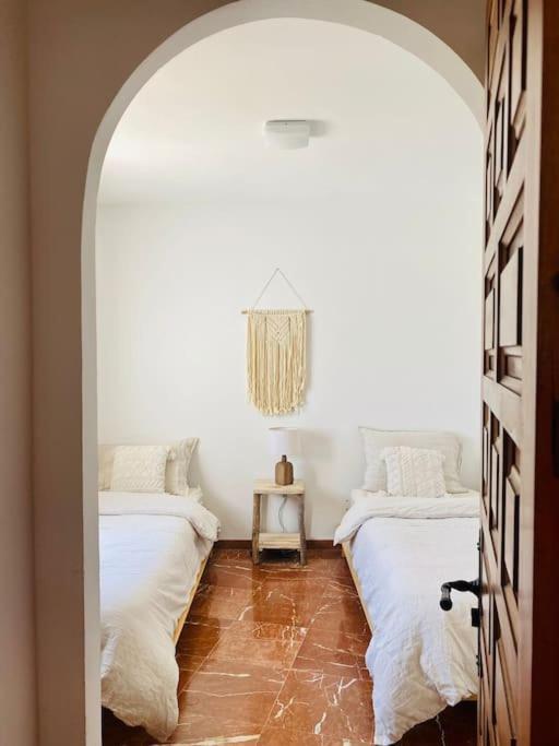 Villa With Private Pool And Close To The Beach 卡尔佩 外观 照片